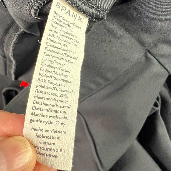 Spanx Super Smooth Pants Women's 34x26* Ponte Flare Crop Front Seam Black Tag 1X - Picture 8 of 16